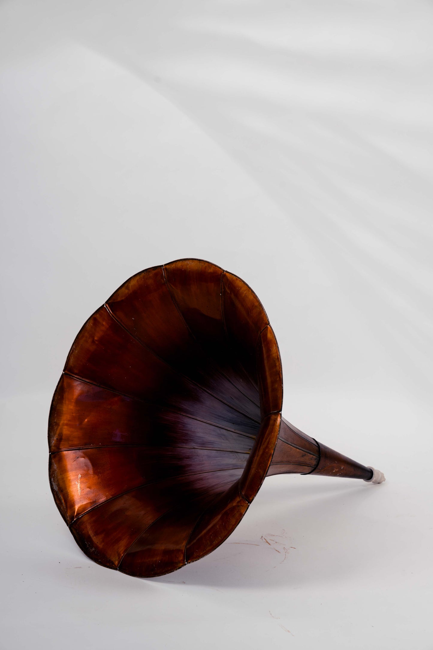 Antique Copper Gramophone Horn – Perfect for a Unique Lamp